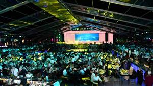 بالصور- شرم الشيخ تتلألأ في احتفالات رأس السنة حتي الساعات الأولى من الصباح