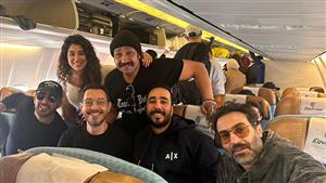 محمد ثروت يمازح السقا من داخل الطائرة المتجهة للرياض لحضورjoyawards 