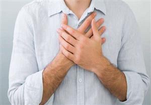 التهاب الغضروف الضلعي يشبه النوبة القلبية- هل يعد خطرًا؟