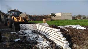 إزالة 145 حالة تعد بالبناء المخالف على الأرض الزراعية في المنيا