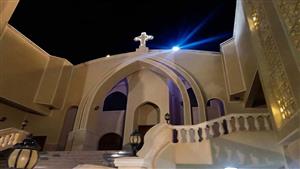 بالأنوار والمجسمات المضية,.. كنائس جنوب سيناء تتزين استعدادًا لاحتفالات عيد الميلاد - صور