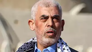 مشاهد للقائد يحيى السنوار في ميادين القتال قبل استشهاده