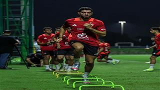 إصابة لاعب الأهلي خلال الاحماءات قبل انطلاق مباراة نهائي السوبر المصري