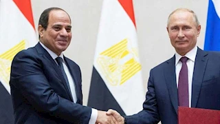 القوات المصرية تشارك في عرض عسكري أمام الرئيسين بوتين والسيسي باحتفالات عيد النصر