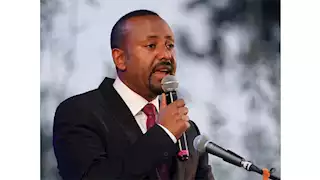 آبي أحمد يؤكد استعداد إثيوبيا لمساعدة مصر والسودان حال مواجهتهم نقص في المياه