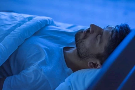 5 مشروبات صادمة تساعدك على النوم 