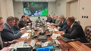  "ربيع"يجتمع مع وزير المالية لبحث لتنمية إيرادات قناة السويس