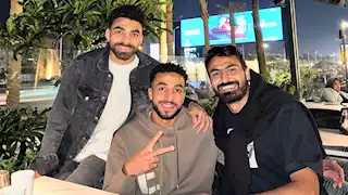 "رفقة أصدقائه".. عبدالمنعم يستمتع بإجازته في مصر (صور) 