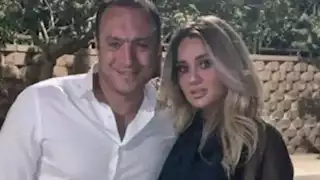 Couples الدوري المصري.."استفزتها ولما شفتها ندمت".. قصة حب نادر السيد وزوجته (صور وفيديو)