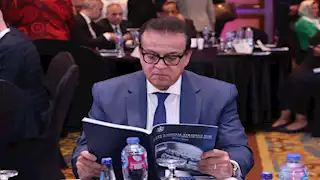 وزير الصحة يتلقى تقريرًا حول خطة التأمين الطبي للساحل الشمالي خلال صيف 2025