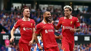 لماذا طلب لاعب ليفربول بالتوقف عن حساب أرقام محمد صلاح؟