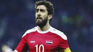 أسوأ ما حدث لي.. نجم منتخب سوريا يكشف سر صورته مع بشار الأسد