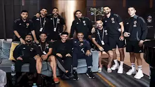 حمدي فتحي يشارك متابعيه بصورة من زيارته لبعثة الأهلي