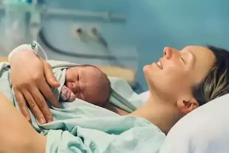 أيهما أفضل الولادة الطبيعية أم القيصرية؟