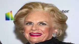 20 صورة لـ أغني 10 نساء في العالم.. ثروتهن مذهلة  