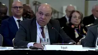 وزير الطيران المدني: العنصر البشري يُمثل حجر الزاوية في تطوير القطاع