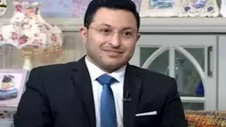 محمد على يوضح حكم التسبيح بالمسبحة؟