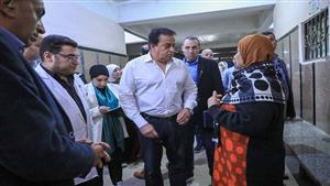 وزير الصحة يوجه بالتحقيق حول تغيب عدد كبير من الأطباء بمستشفى قويسنا