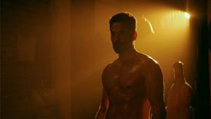 عمرو سعد يروج لفيلم "الغربان" بهذه الصورة