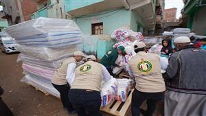 قرية بالدقهلية تشارك بشاحنتين في القافلة الخامسة لبيت الزكاة لإغاثة أهل غزة