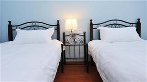 شخير زوجِك يزعجِك؟.. اقترحي عليه هذه الحلول