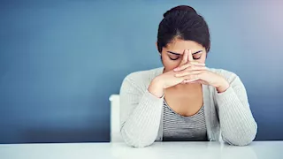 علامات مبكرة تنذر بالإصابة بالسكري وارتفاع الكوليسترول.. احذرها