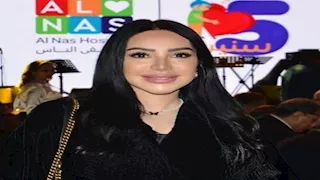 إنجي علاء تهنئ فريق عمل فيلم "ولنا في الخيال حب" بعد عرضه في الجونة السينمائي