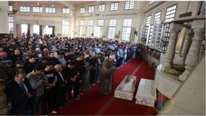 بالصور| انتهاء صلاة الجنازة على الموسيقار حلمي بكر في مسجد السلام