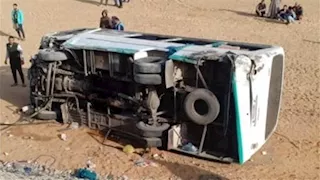 إصابة 3 أشخاص إثر انقلاب مينى باص في 15 مايو