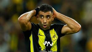 بعد الاعتداء عليه بـ "الكرباج".. موقف حمد الله ضد المشجع (فيديو)