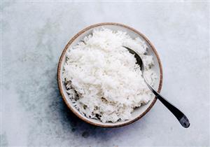 هل تناول الأرز في وجبة العشاء يزيد الوزن؟