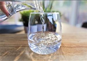 حسام موافي يحذر: قلة شرب الماء تسبب مرضًا خطيرًا