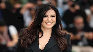 بإطلالة راقية نادين لبكي تخطف الأضواء في ختام مهرجان البحر الأحمر