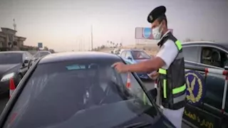  لعدم تركيب الملصق.. سحب 1199 رخصة قيادة في 24 ساعة