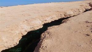 بيت الجمبري الأعمى.. حكاية الشق الزلزالي بجنوب سيناء- فيديو وصور 