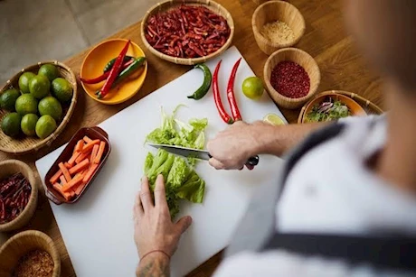 تدمرك.. 3 أطعمة لا تناولها على معدة فارغة