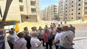 مسئولو الإسكان يتفقدون شقق سكن لكل المصريين بحدائق العاصمة