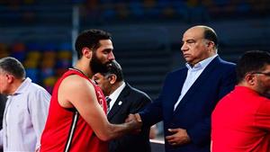 أول تعليق من لاعب الأهلي على رفض مصافحة محمد مصيلحي 