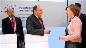 وزير التجارة يلتقي مدير مركز التصدير الروسي بفعاليات منتدى سان بطرسبرج