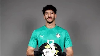 "في الثالثة فجرا بحضور مسؤول سابق".. الأهلي يحصل على توقيع محمد سيحا