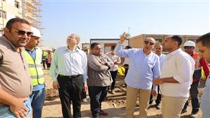 بالصور- محافظ المنيا يتفقد إنشاءات مستشفى أبو قرقاص المركزي وسير العمل بالمطاحن والمخابز