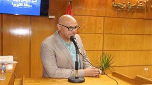 محافظ القليوبية يناقش ملفات التصالح ومشروعات حياة كريمة مع برلمانيين  