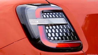 بعد انتشار فيديو سرقة لمبات السيارات.. كم يبلغ أسعارها في مصر