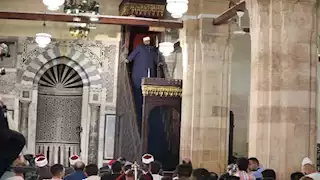 خطيب الأزهر: ما يتعرض له الأبرياء من قتل وتعذيب هو ابتلاء شديد وعلينا أن نثق في وعد الله بالنصر للمؤمنين