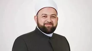 برسالة باكية.. الشيخ يسري عزام يودع جامع عمرو بن العاص بعد قرار الأوقاف بنقله