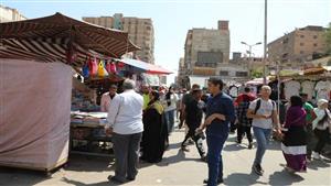 بالصور.. محافظ القاهرة يوجه بإزالة الإشغالات أمام محطة مترو حلوان