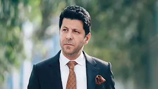 إياد نصار في "أسئلة حرجة": "ليه مصر بتتهاجم عشان عايزة تحافظ على شعبها؟!"