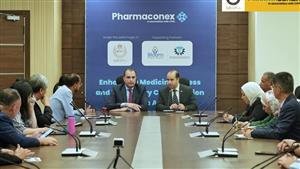 مساعد رئيس هيئة الدواء يلتقي وفد الحكومة الصينية على هامش مؤتمر "فارماكونكس"