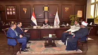 محافظ الأقصر يستقبل مدير فرع الهيئة العامة للرعاية الصحية الجديد