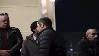  علاء مبارك يصل عزاء المطرب أحمد عدوية بمسجد المشير (صور)